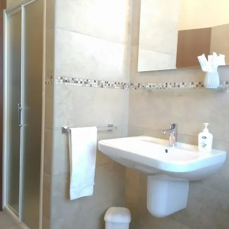 Apartament Maura *